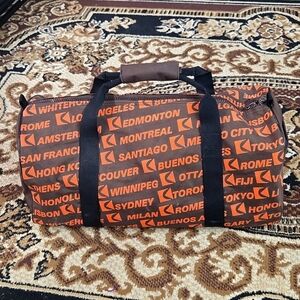 Vintage CP Air Airlines Canadian Pacific  Luggage Duffel Bag Tote Rare 70s 80s